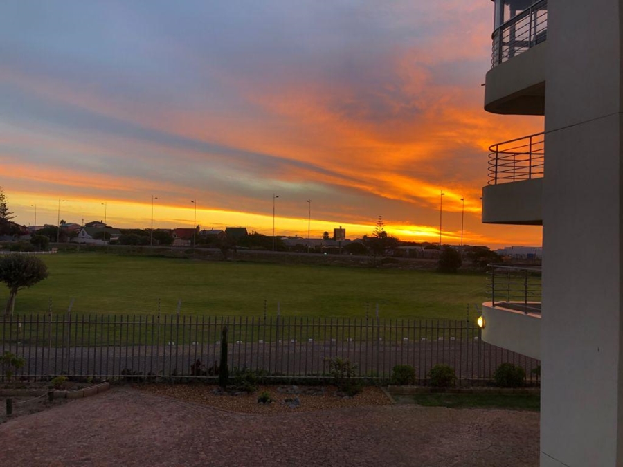 1 Bedroom Property for Sale in Melkbosstrand Central Western Cape